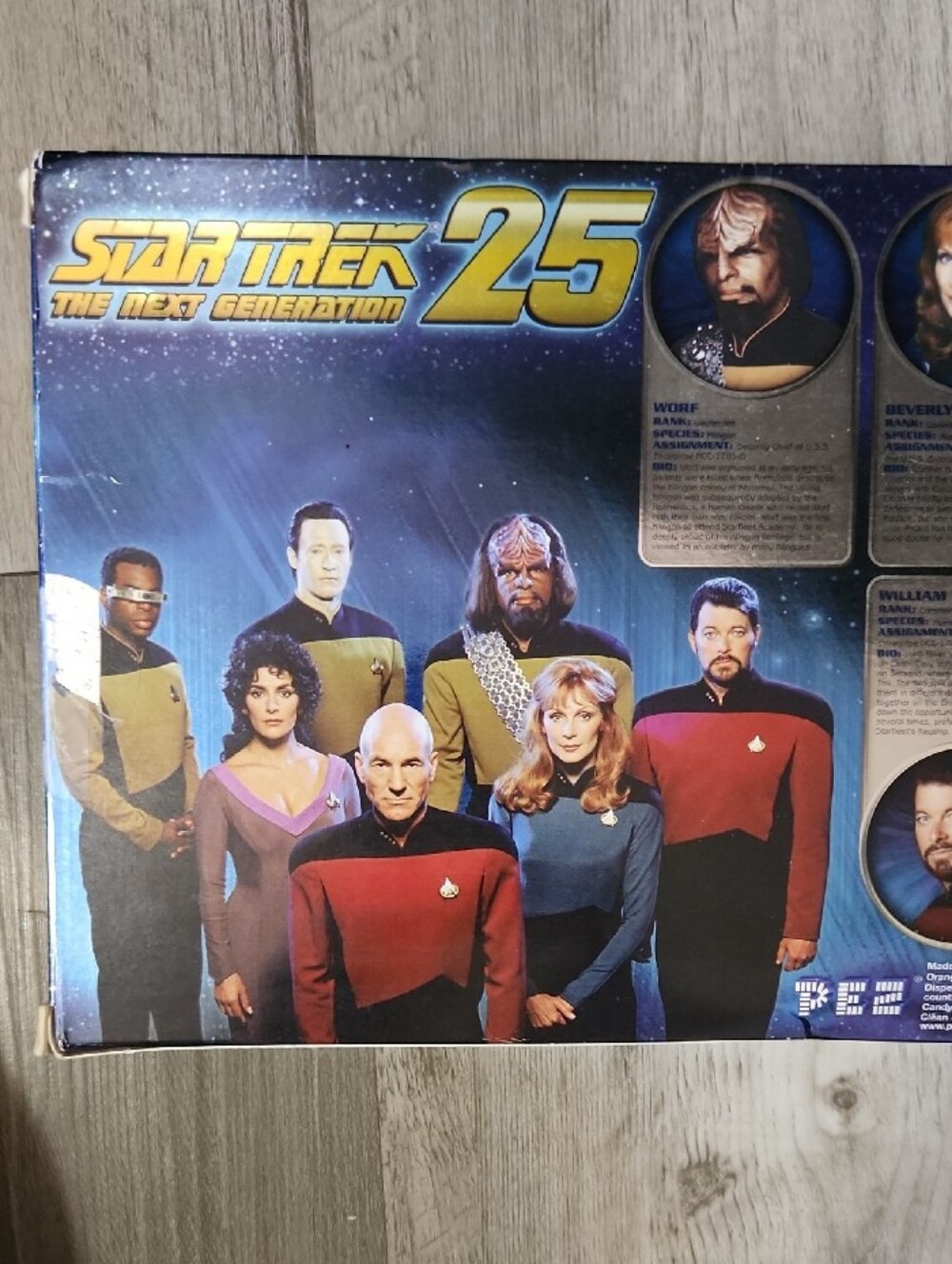Star Trek Next Generation 25th Anniversary PEZ Dispenser Set Limited Run - Picture 8 of 12
